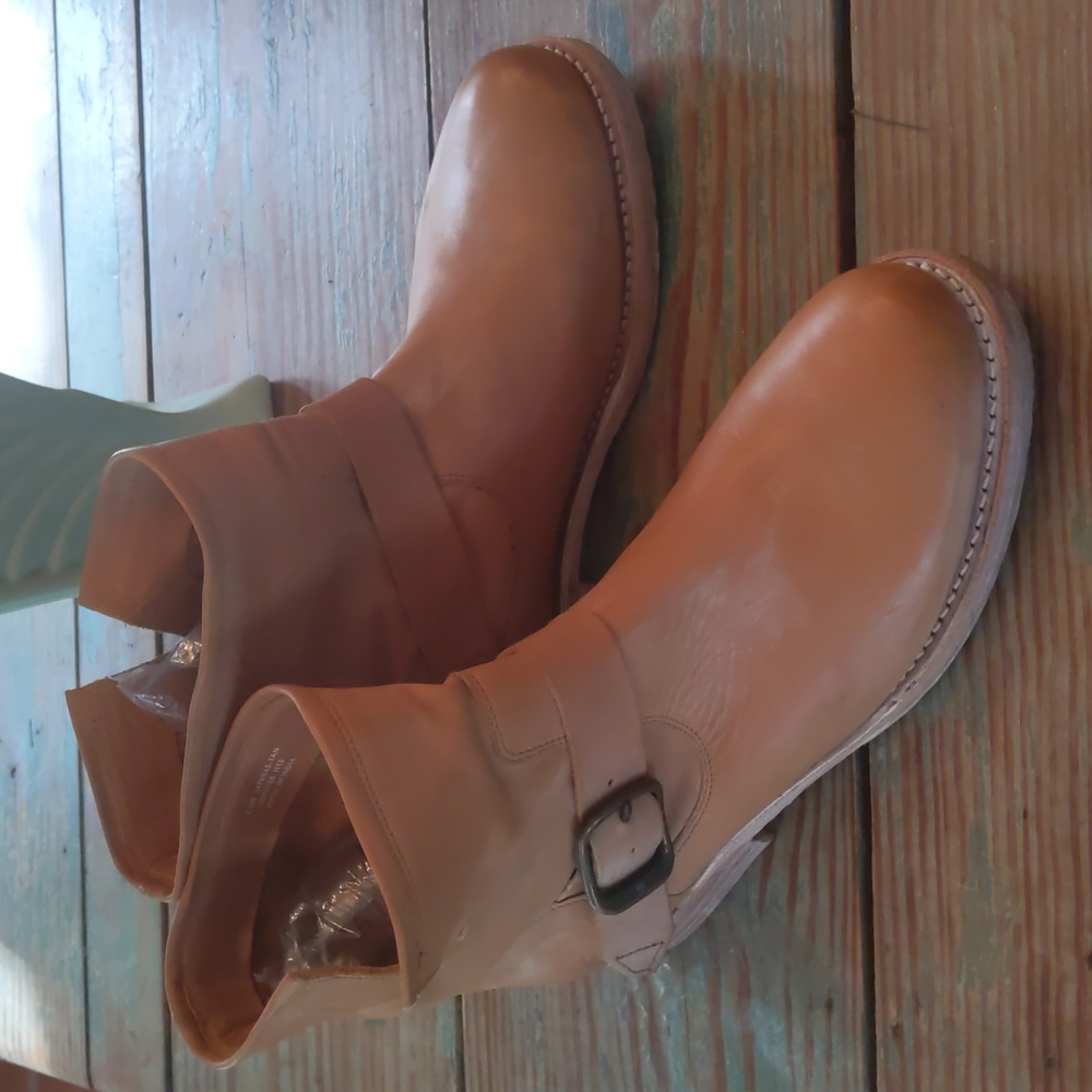 FRYE TAN BOOTIE